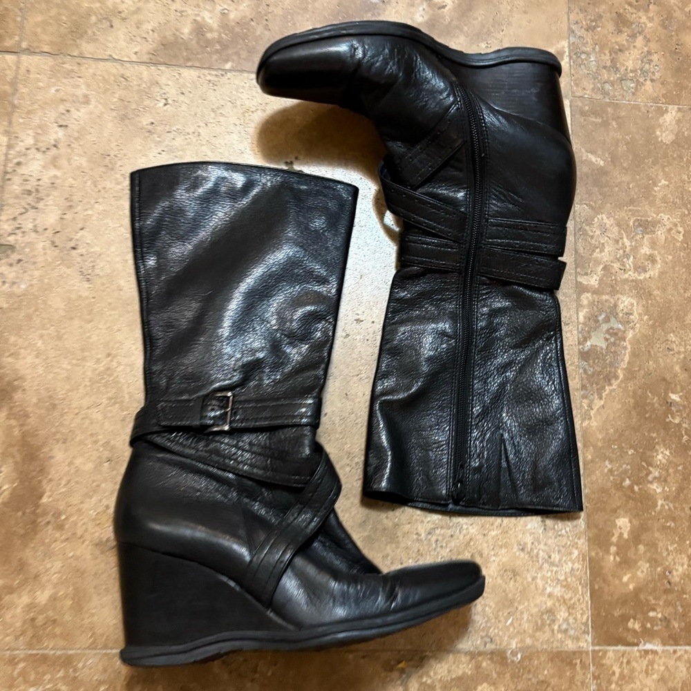 ANTONIO MELANI “Ellen” wedge boot